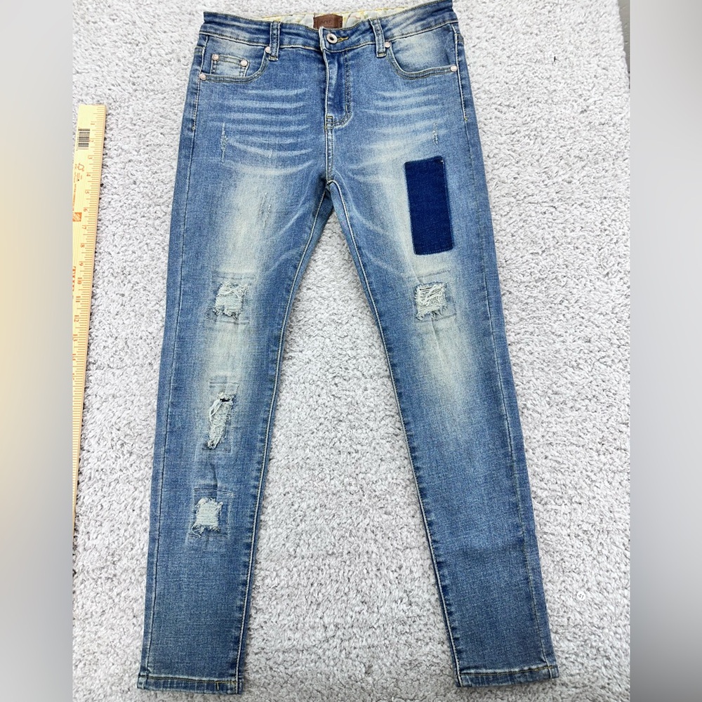 POL Clothing Patchwork Jeans Blue Size Small Women’s Waist 28